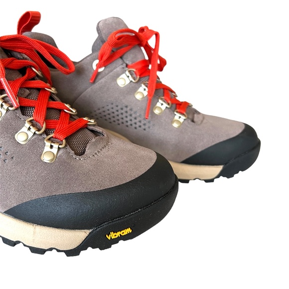 Danner  Women's Inquire Low Waterproof Lace-Up Suede Trail Shoes Size 7M - Picture 3 of 11